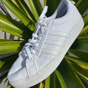 ⚓️ Adidas White Canvas Sneakers ⚓️